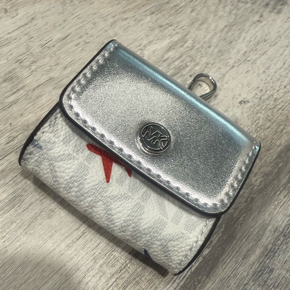Michael Kors Airplane Theme AirPod Case - Picture 1 of 2